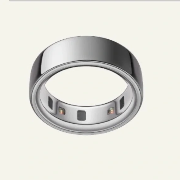 Oura Ring 4 - Silver Size: 10 BRAND NEW!! - Picture 2 of 5